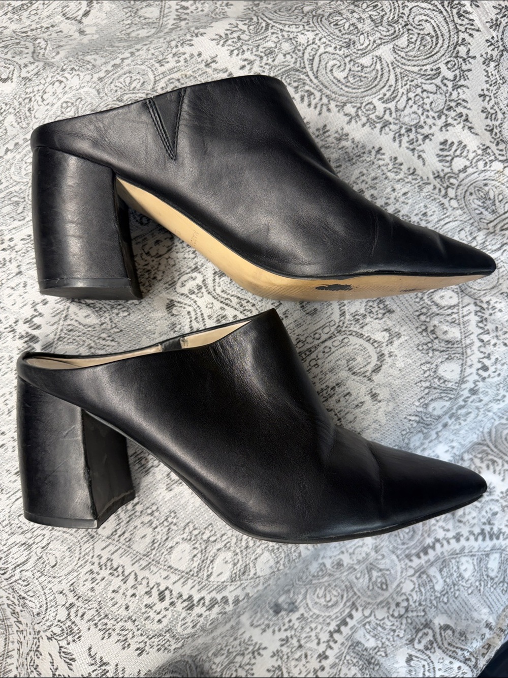 Marc Fisher Black Pointed-Toe Leather Mules - Size 10 - Picture 2 of 5
